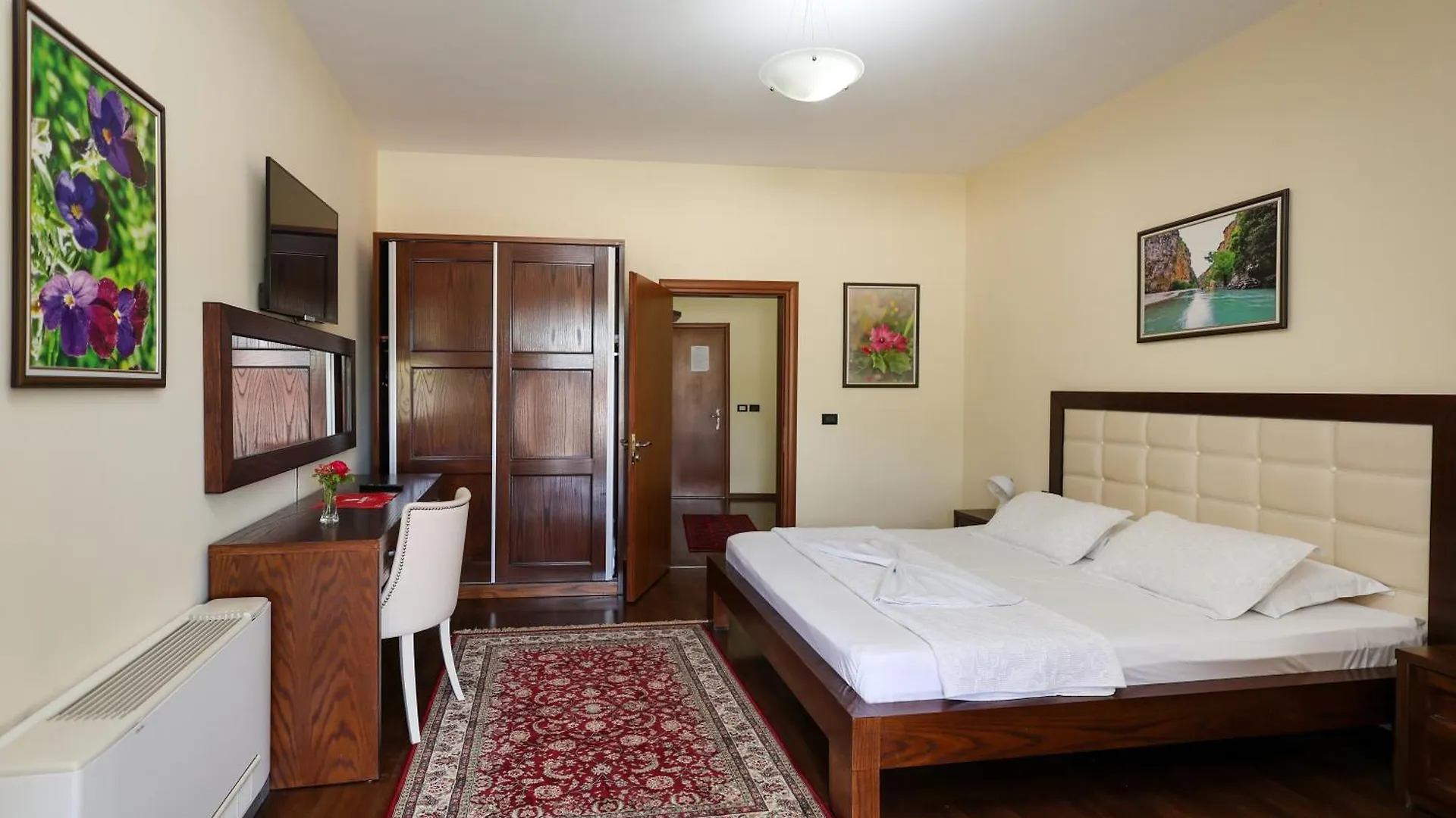 Hotel Kanione Cerenisht