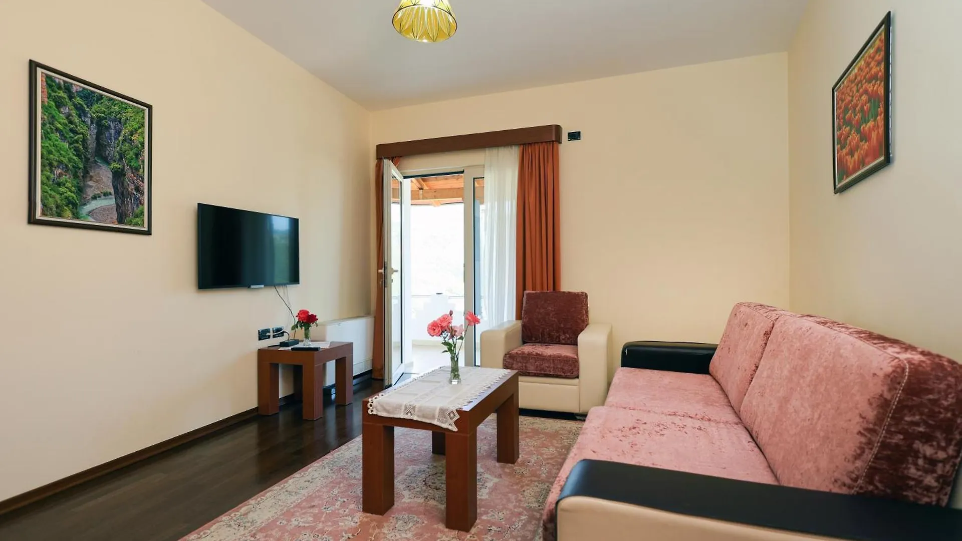 Hotel Kanione Cerenisht