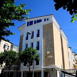 senator-hotel.hotels-in-tirana.com/